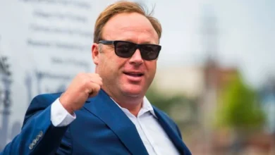 Photo of Alex Jones Net Worth and Bio of Media Icon